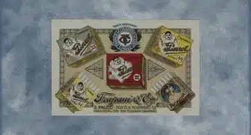 Caixa de cigarros Pierrot.