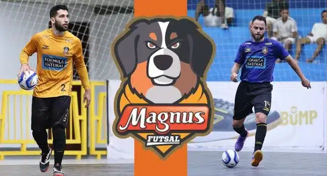 Jogadores do Magnus futsal e o escudo do time centralizado